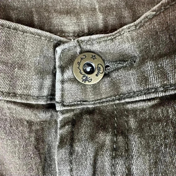 DG2 Diane Gilman tan/gray denim pants decorative studs on bottom size 22W tall - Picture 8 of 9